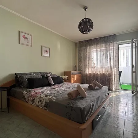 Divine Apartman