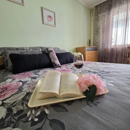 Divine Apartman