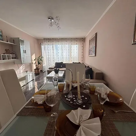 Divine Apartman
